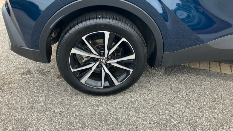 Toyota C-HR 1.8 Hybrid Design 5dr CVT Hybrid Hatchback